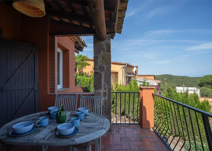 Picasso Mountain View Villa