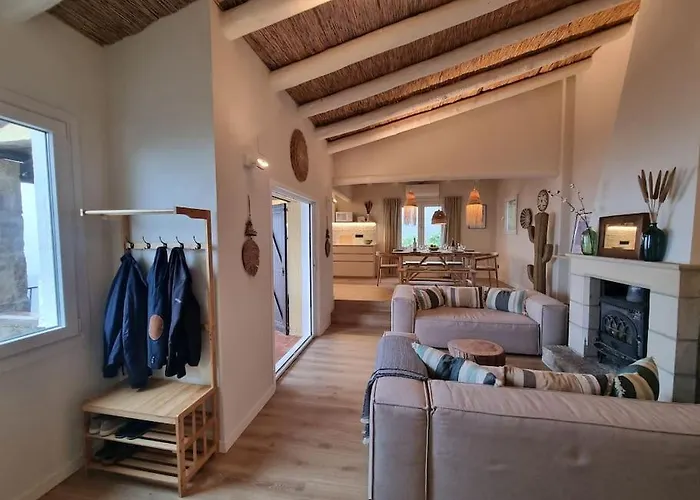 Picasso Mountain View Villa