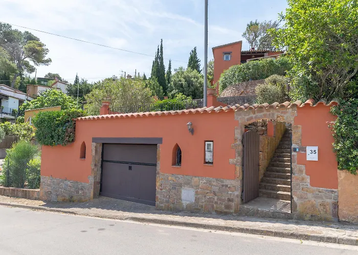 Picasso Mountain View Villa